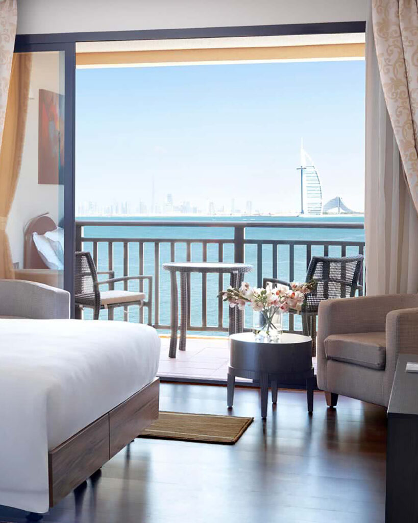 anantara_the_palm_dubai_standard_room_residence